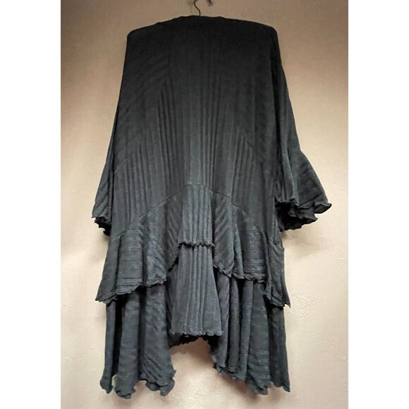 FP Beach Womens Size Large Mock Neck Sweet Rose Tunic Top 3/4 Sleeve Ruffle Gray - Picture 2 of 9